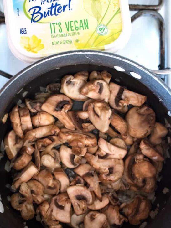 Smashed Potatoes with Vegan Mushroom Gravy
