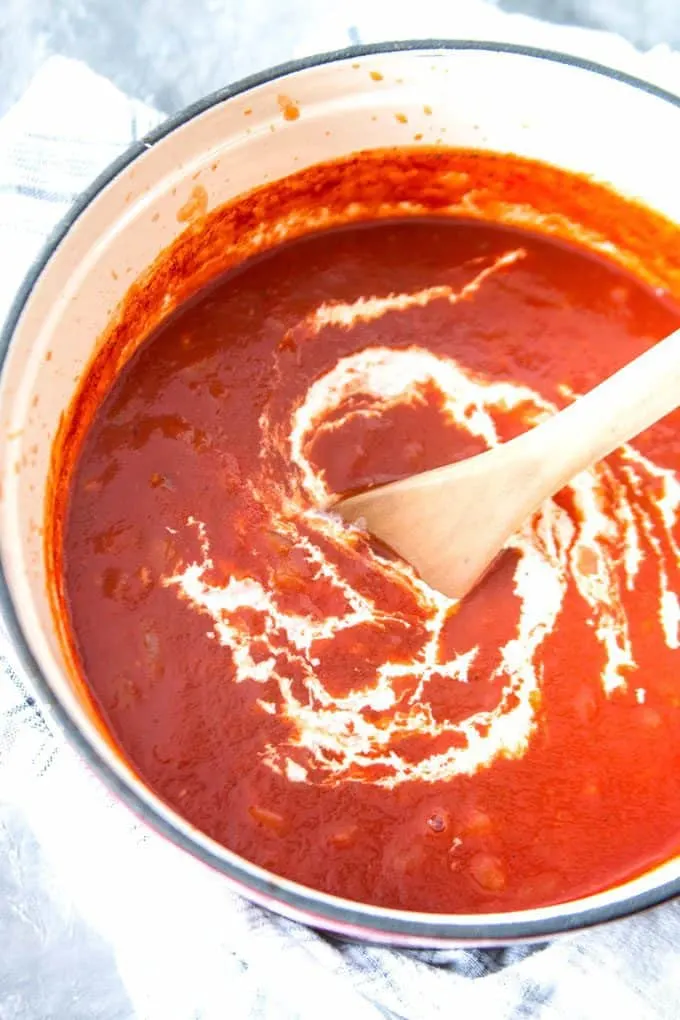 unstirred tomato cream sauce