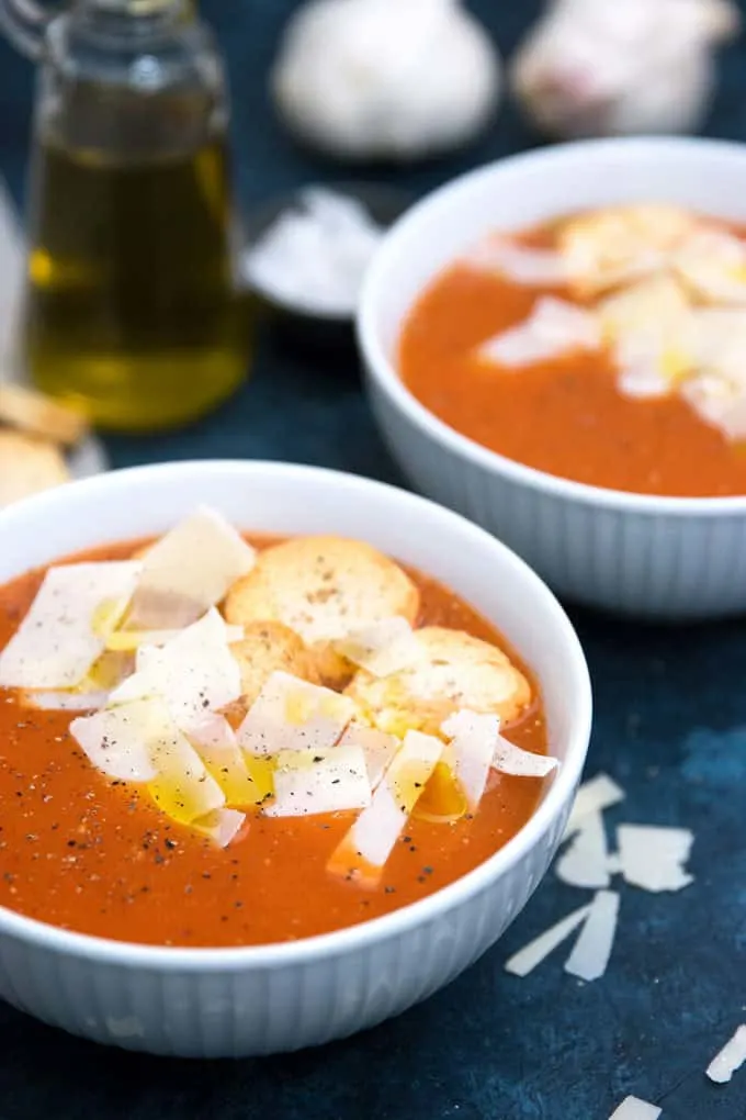 roasted garlic tomato soup picture
