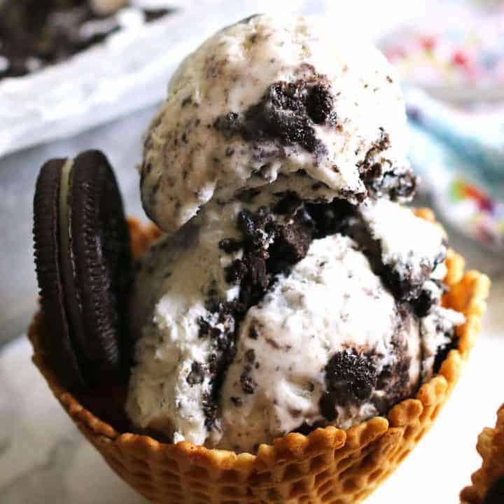 No Churn Cookies and Cream Ice Cream