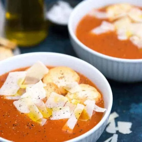 Roasted Garlic Tomato Soup