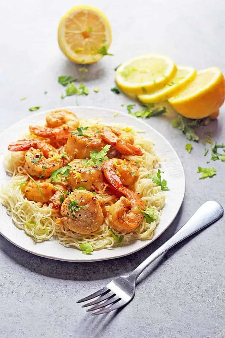 18 Easy Pasta Dinner Recipes - Scallop and Shrimp Scampi