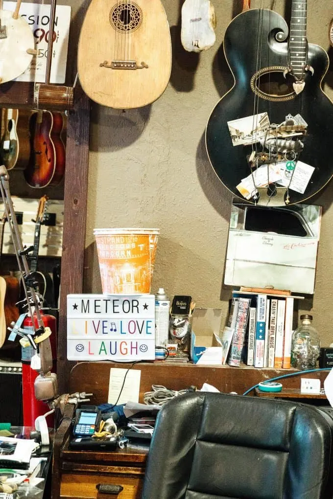 Meteor Guitar Gallery photo