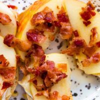 bacon crumbled on apple crostini