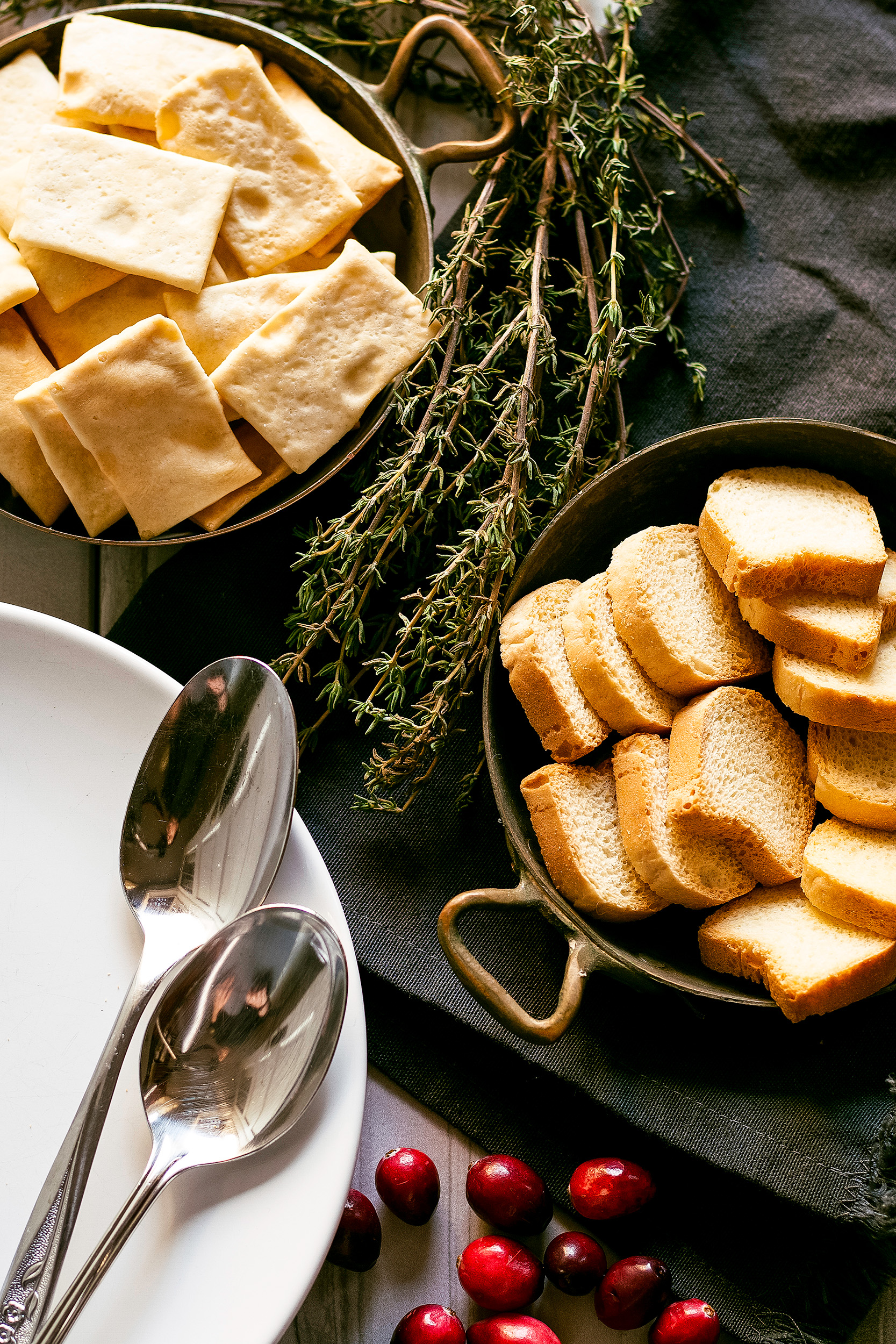 crackers in small bowls