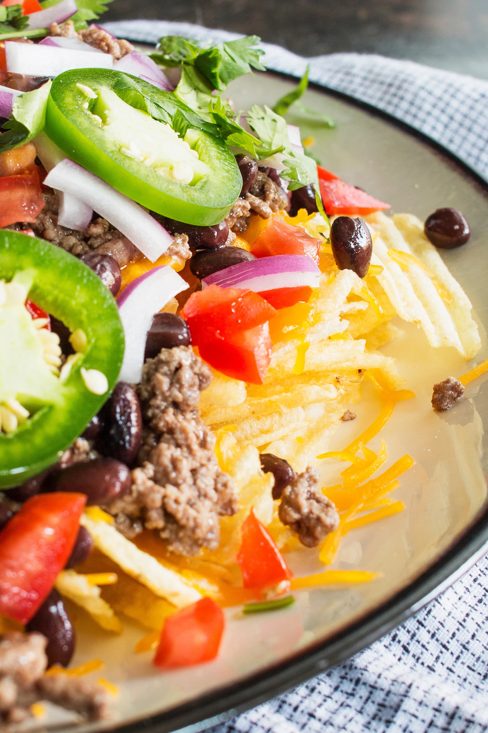 closeup photo of photo chip nachos